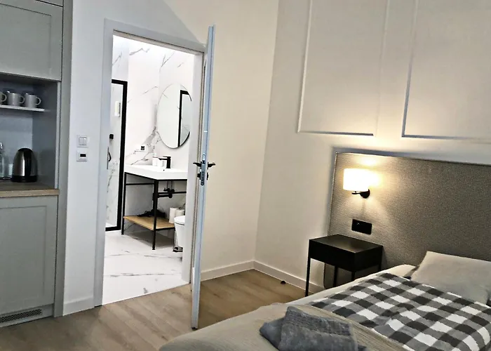 Aparthotel Anny 5 4*