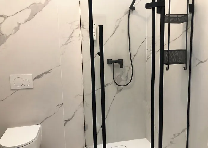 Anny 5 Aparthotel 4*