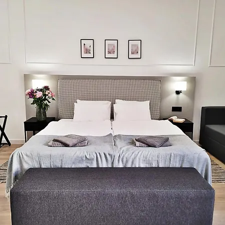 Anny 5 Apartmanhotel *