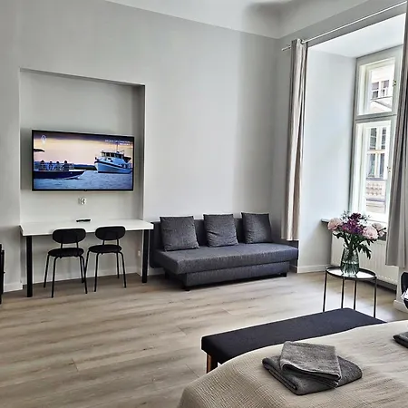 Anny 5 Hotel apartamentowy *