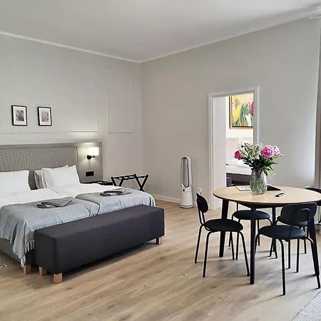 Anny 5 Hotel apartamentowy *