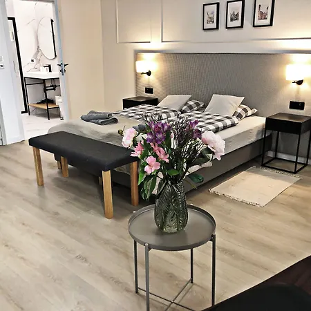 Anny 5 Aparthotel