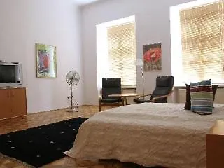 Anny 5 Apartahotel 4*
