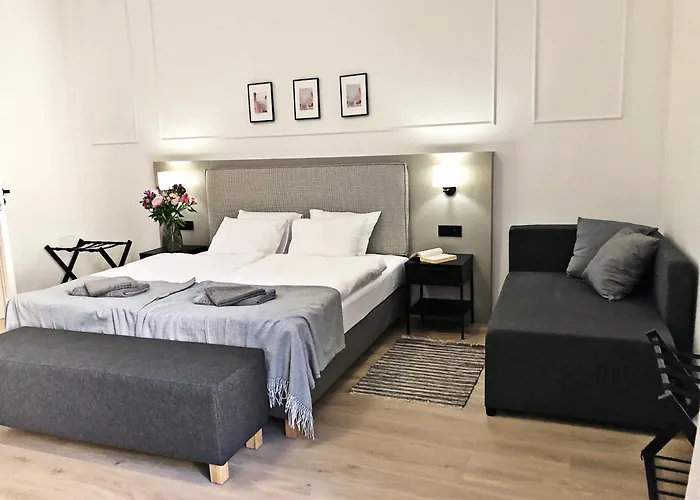 アパートホテル Anny 5