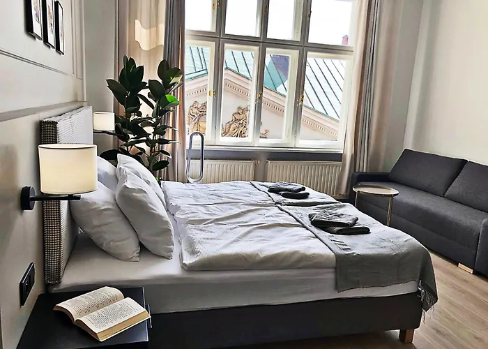 Anny 5 Aparthotel 4*