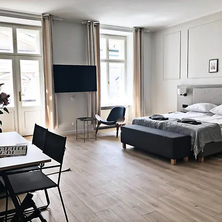 Lejlighedshotel Anny 5 *