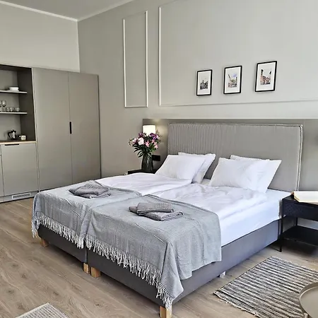 Anny 5 Lejlighedshotel *