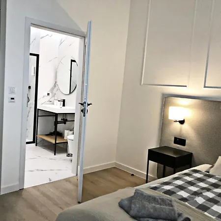 Lejlighedshotel Anny 5 *