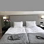 Anny 5 Apartmanhotel 4*
