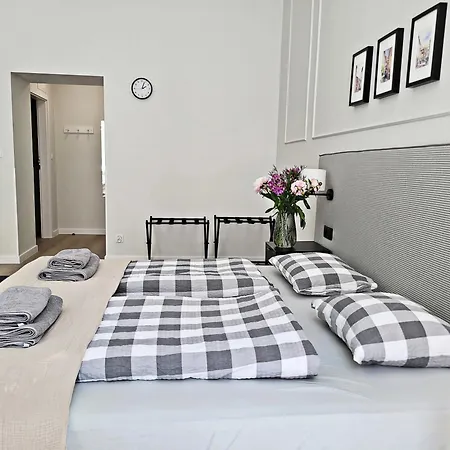 Апарт-отель Anny 5